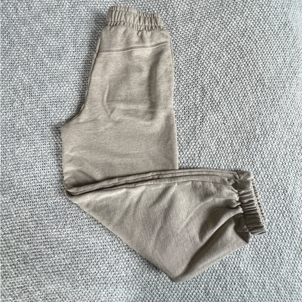 Joggers - image 1